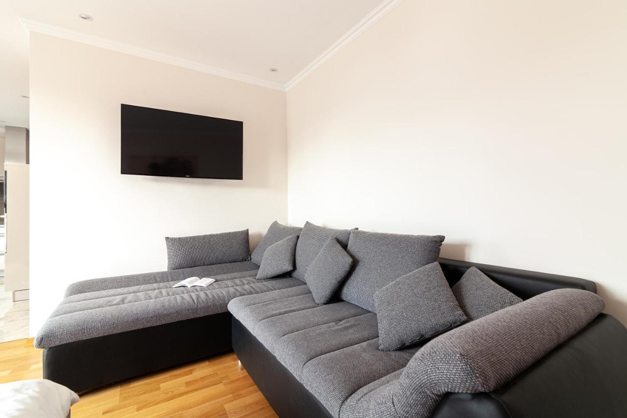 Regrand Apartment On Kulisha 47A Lviv Dış mekan fotoğraf