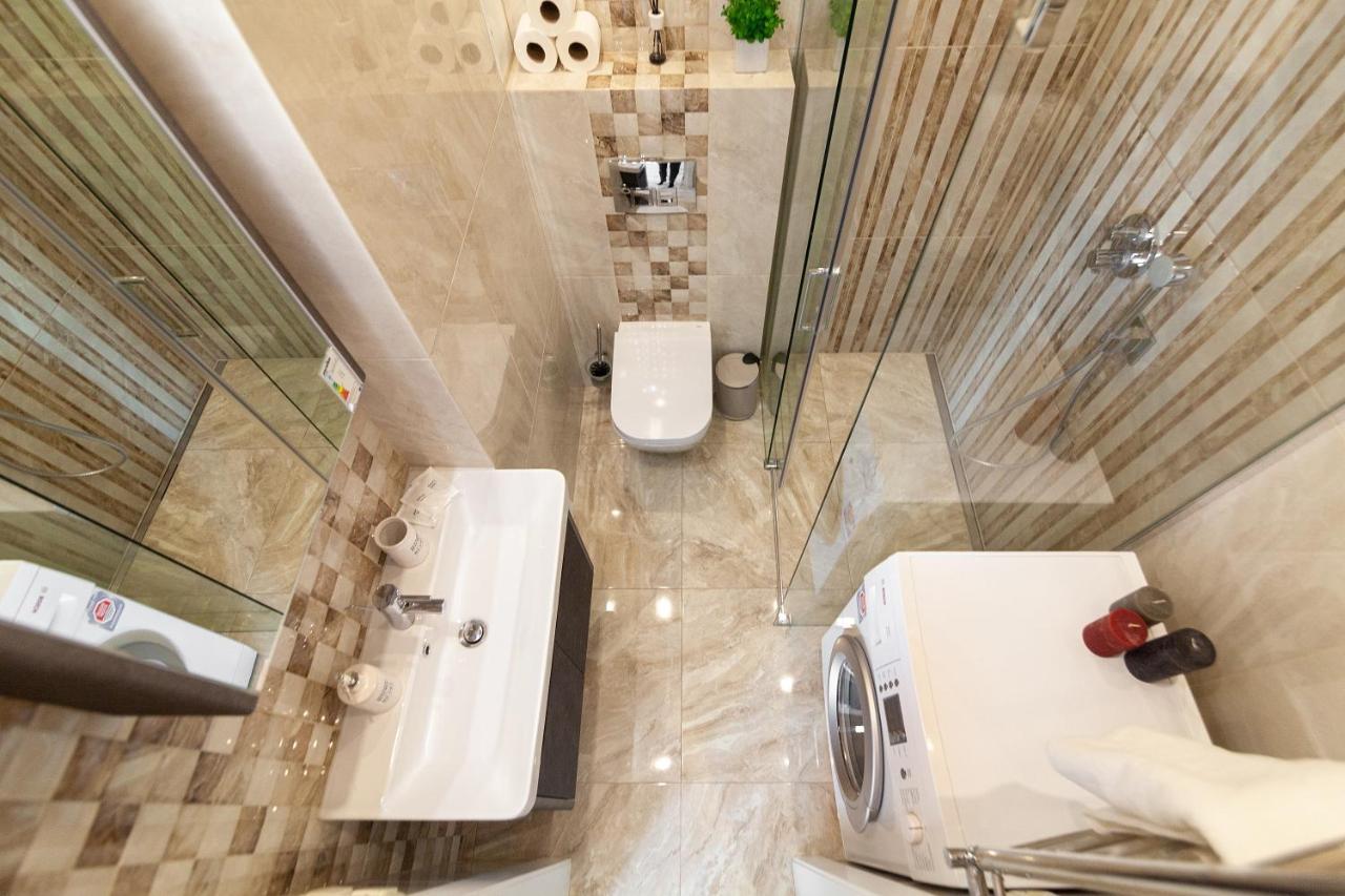 Regrand Apartment On Kulisha 47A Lviv Dış mekan fotoğraf